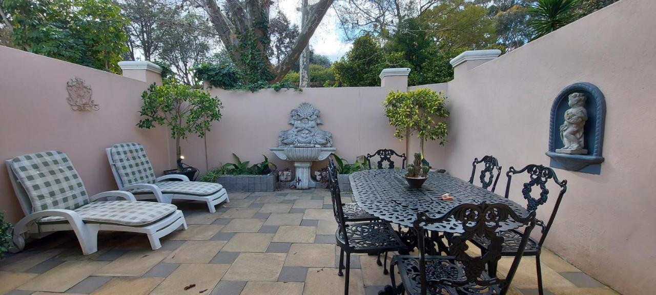 Roosboom Guest Apartments Somerset West Exterior photo